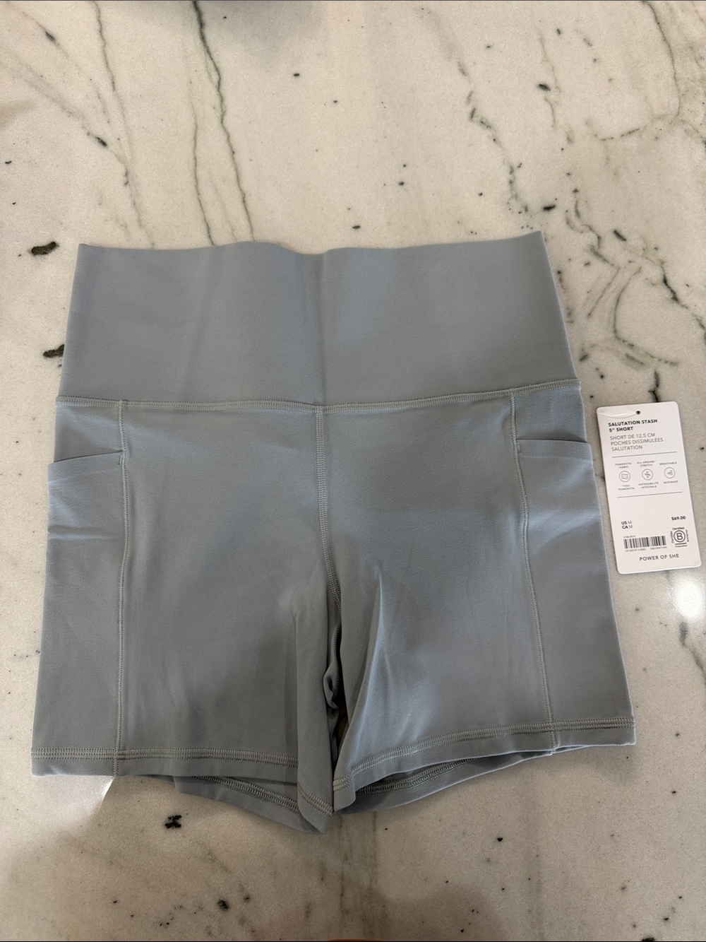 NWT Athleta Salutation Stash 5” Short